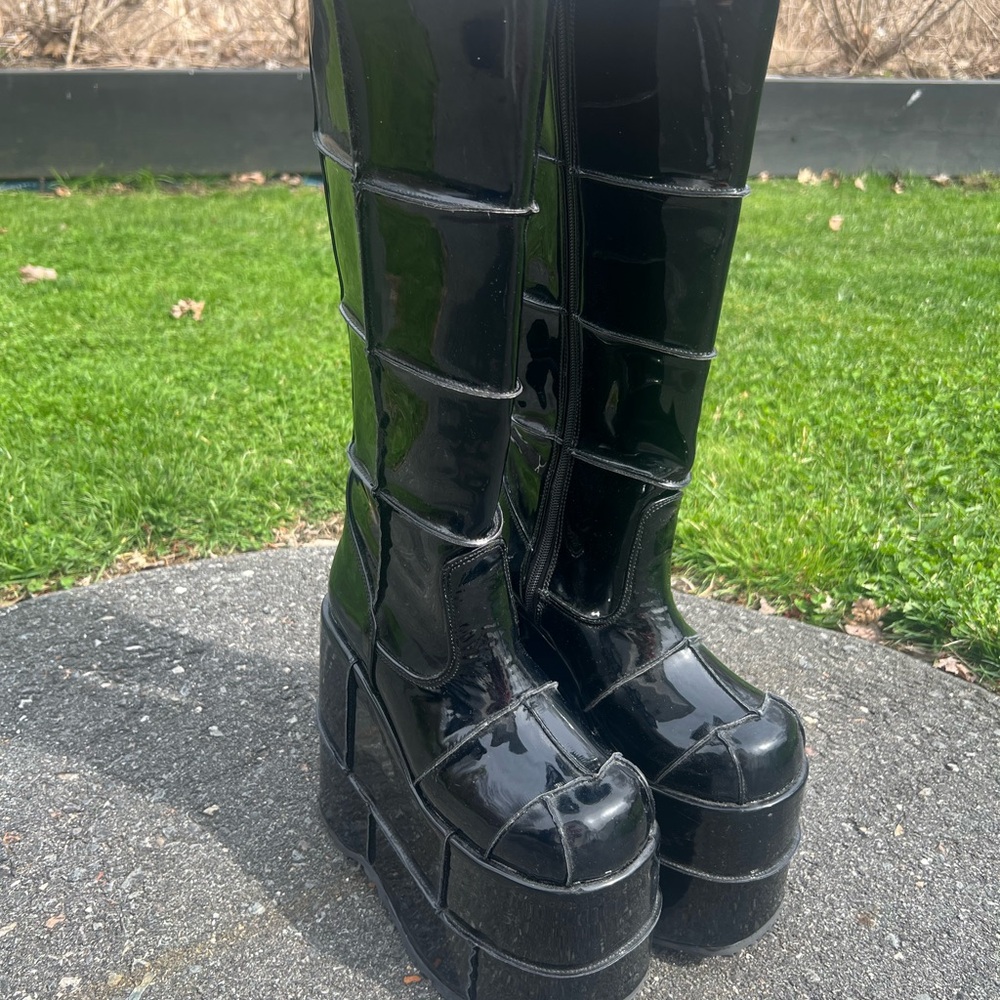 DEMONIA STACK-301 Black Size 8 Patent Finish